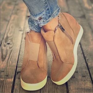 Sneaker Wedges